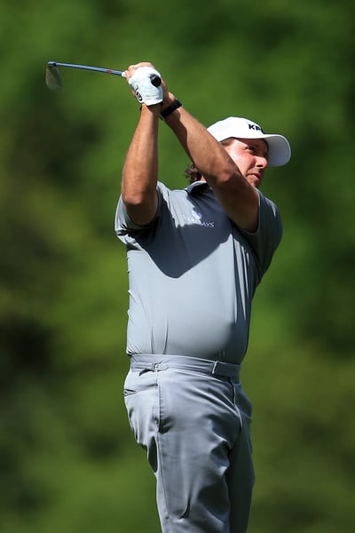 Phil Mickelson in the Masters action. Photo: David Cannon/Getty Images