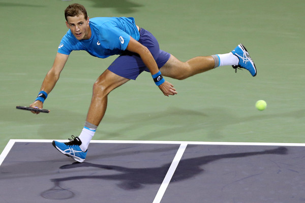 Pospisil lunges for a forehand during his first round win. Photo: Zhong Zhi/Getty Images