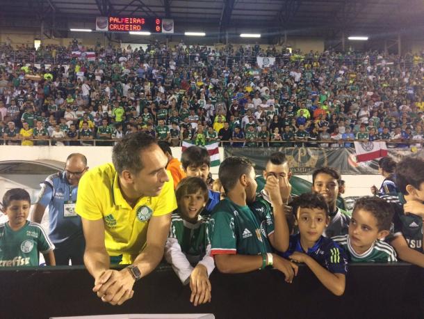 Fernando Pras está na Fonte Luminosa (Foto:@SEPalmeiras)