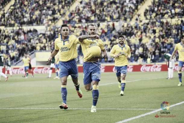 Jesé celebra su primer tanto con la camiseta amarilla | Fotografía: La Liga