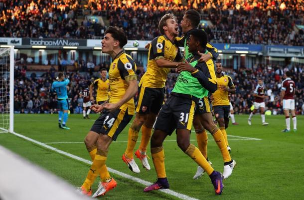 Los jugadores del Arsenal celebran el gol de Koscielny en el partido ante el Burnley de la primera vuelta | Fotografía: Arsenal