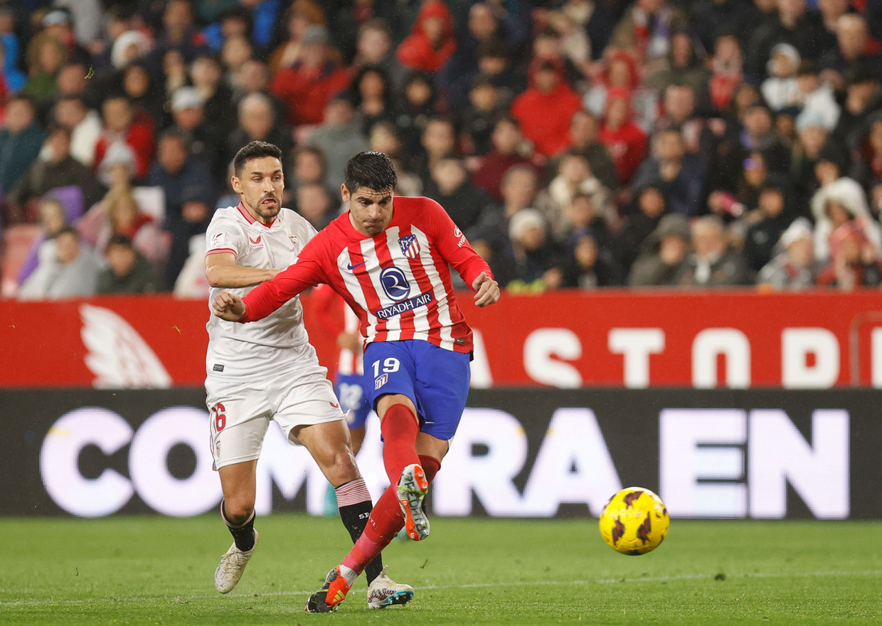 Álvaro Morata frente al Sevilla FC. | Foto: Atlético de Madrid.