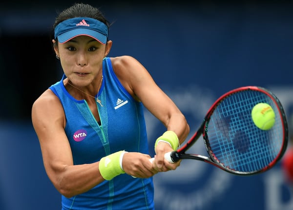 Wang Qiang in action at the Dubai Duty Free Tennis Championships | Photo: Tom Dulat/Getty Images Europe