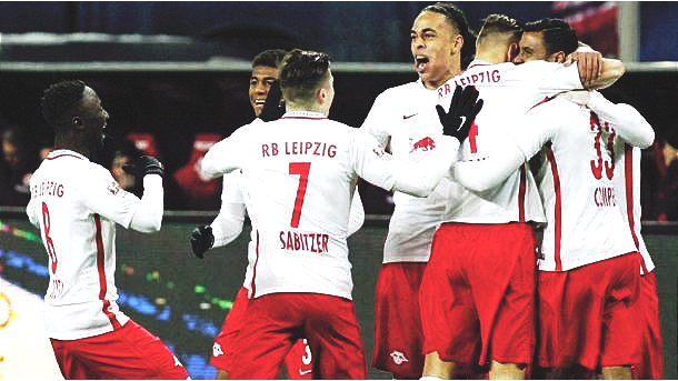 Plantilla del Leipzg celebrando un gol ante el Hoffenheim la temporada pasada. Foto: VAVEL.com