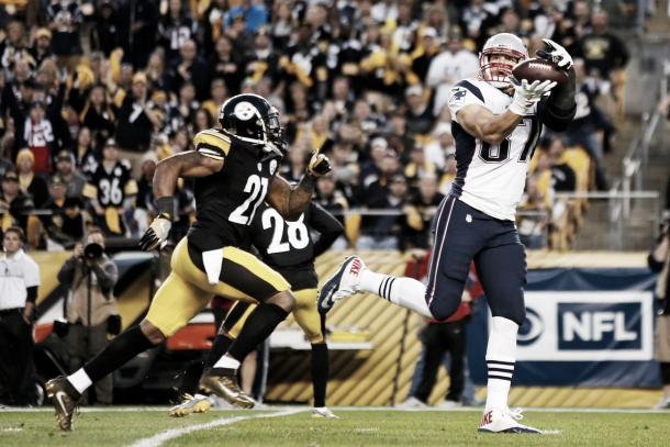 Rob Gronkowski had a massive input for the Patriots in their win | Source: Jason Bridge/USA TODAY Sports