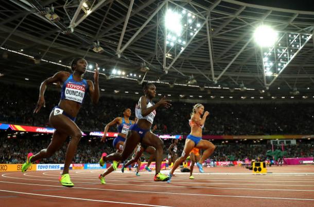 Schippers begins to lead the field heading into the final 100m (Getty/Richard Heathcote)