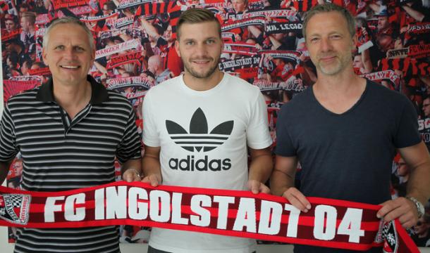 Robert Leipertz poses as Ingolstadt newest arrival. | Image credit: FC Ingolstadt 04