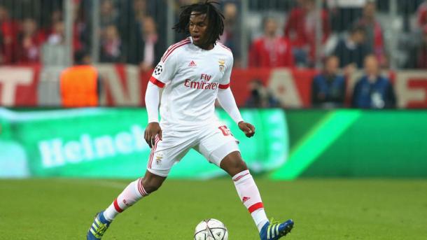 Sanches in action at the Allianz Arena. | Image source: Sky Sports