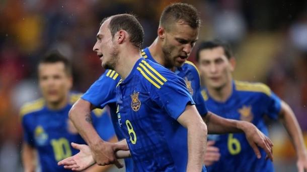 Ukraine celebrate their opener against Romania. | Image source: AFP/Getty Images