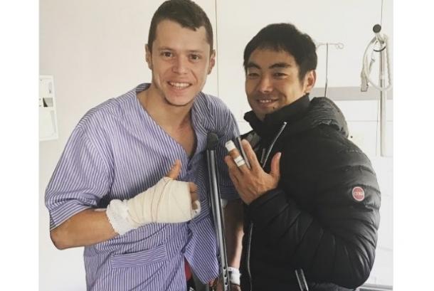 Tito Rabat receives a hospital visit from Hiroshi Aoyama (www.twitter.com - @TitoRabat)