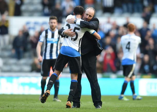 Rafael Benitez and Andros Townsend embrace after Newcastle's win over Crystal Palace | Photo: Getty