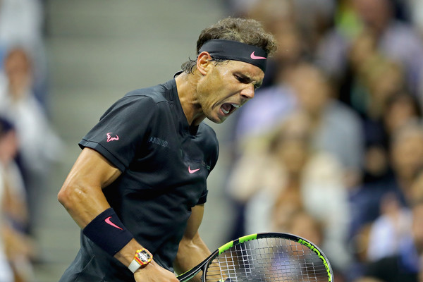 Rafael Nadal celebrates winning a point | Photo: Richard Heathcote/Getty Images North America