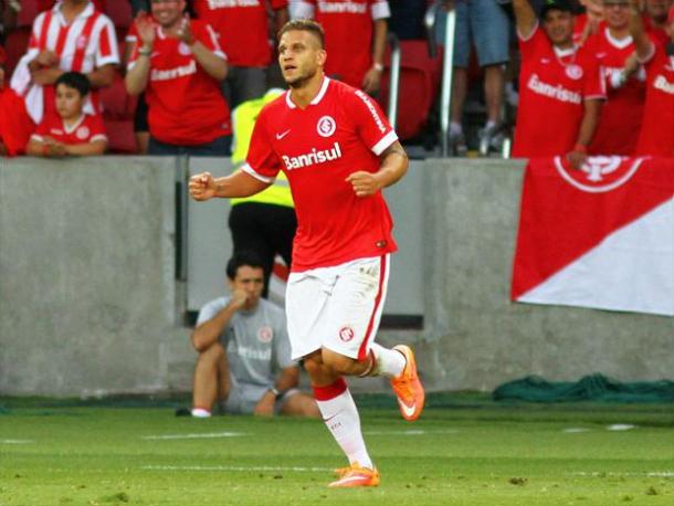Rafael Moura, que esteve no Internacional em 2015, provavelmente não assinará mais com o Atlético-MG (Foto: Getty Images)