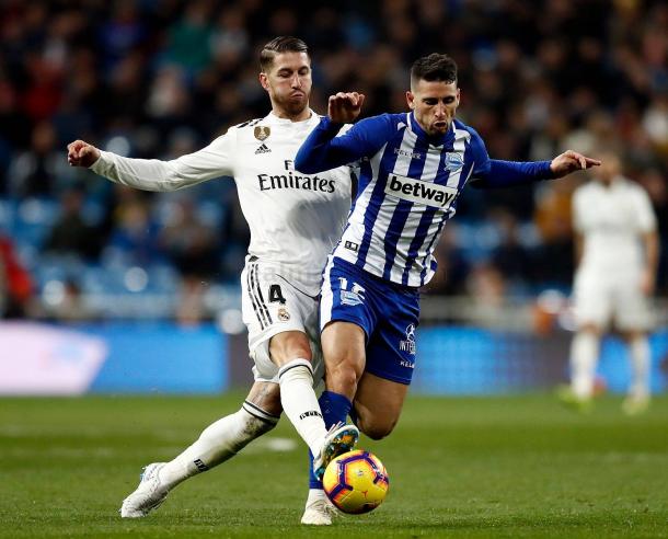 Ramos recupera un balón ante Calleri/ Foto: Real Madrid
