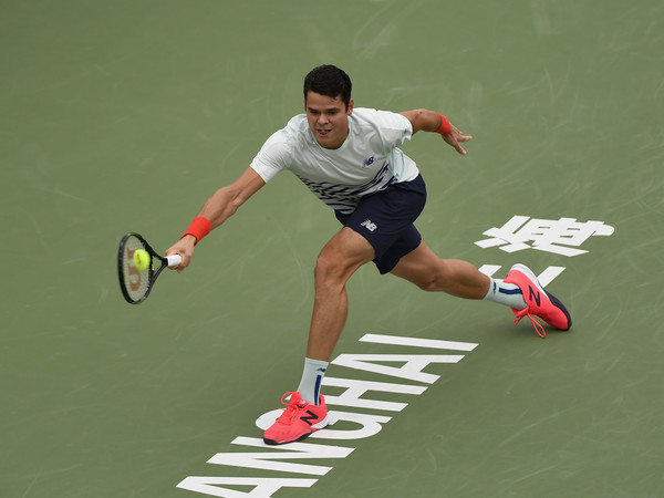 Raonic lunges for a forehand. Photo: Kevin Lee/Getty Images