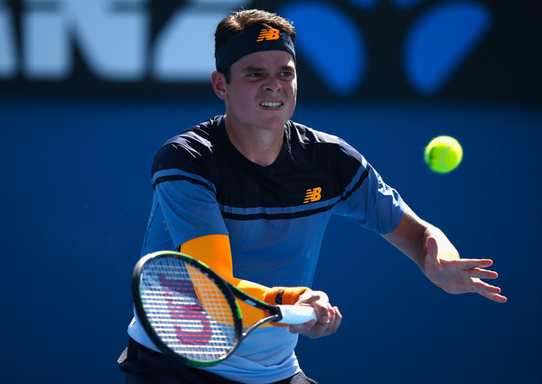 Milos Raonic hits a forehand against Robredo. Photo: Darrian Traynor/Getty Images