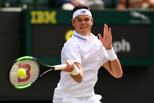 Raonic lines up a forehand. Photo: Shaun Botterill/Getty Images