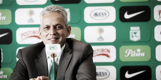 DT Reinaldo Rueda en la rueda de prensa.