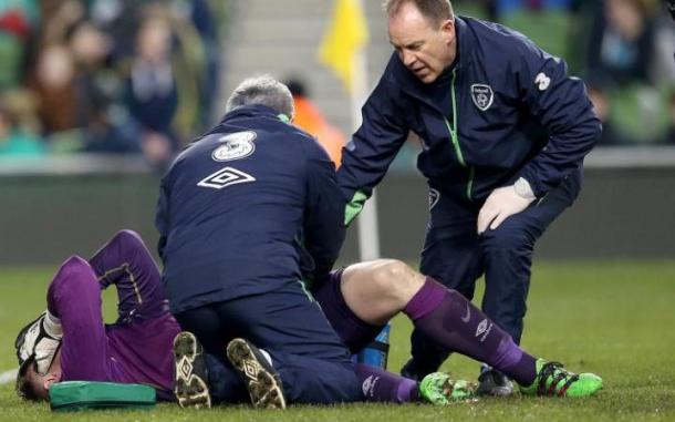 Elliot in some discomfort after picking up an ACL injury on international duty. | Photo: telegraph.co.uk