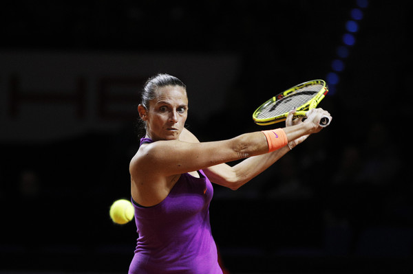 Roberta Vinci in action at the Porsche Tennis Grand Prix | Photo: Adam Pretty/Bongarts