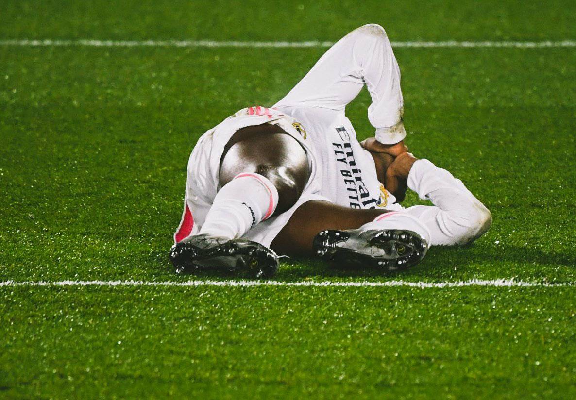 Rodrygo cae lesionado. | Foto: Real Madrid.