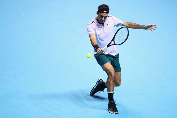 Roger Federer's backhand was working extremely well in the early stages of the encounter | Photo: Clive Brunskill/Getty Images Europe