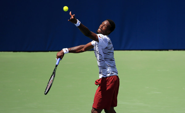 Gael Monfils serves to Joao Sousa (Photo: Vaughn Ridley/Getty Images) 