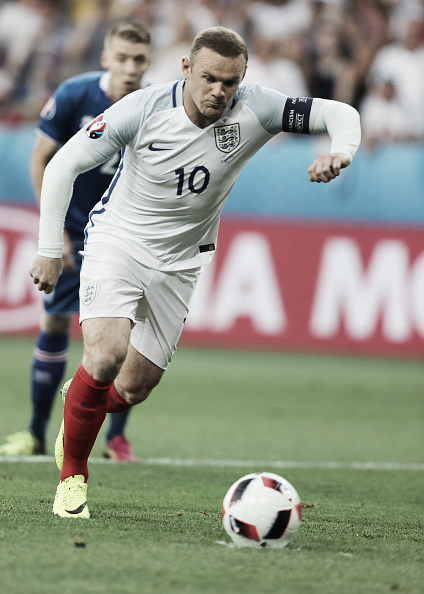 Rooney steps up to score against Iceland (Photo: NurPhoto / Getty Images)