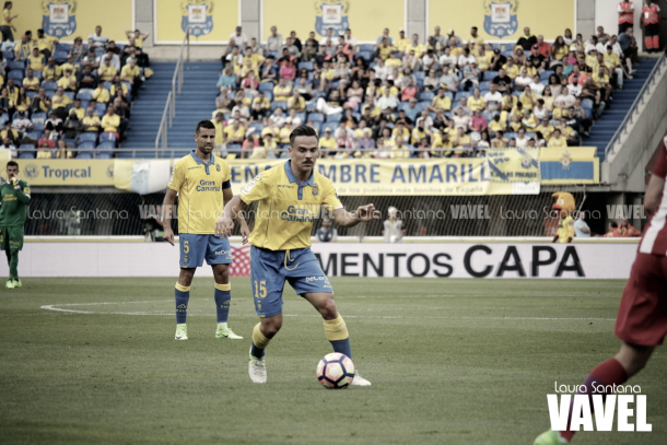 Roque Mesa en el encuentro que enfrentó a la UD Las Palmas al Atlético de Madrid - Foto vía: Laura Santana, VAVEL