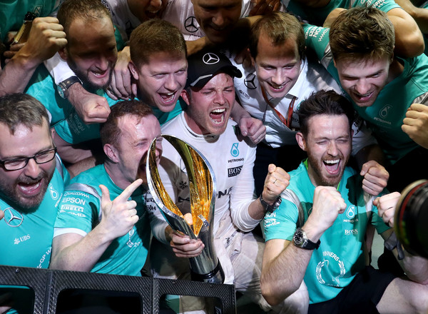 Nico Rosberg celebra el triunfo y la recuperación del liderato. Fuente: Zimbio