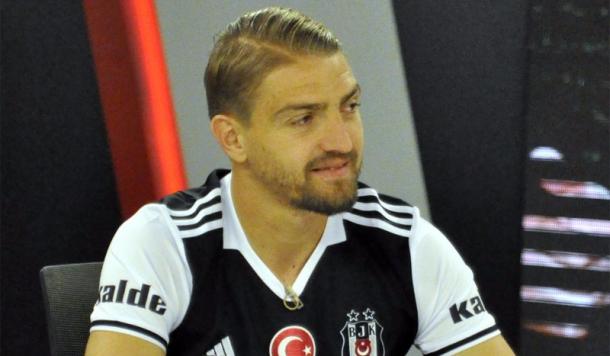 Erkin sits at his unveiling as a Besiktas player | Photo: bjk.org