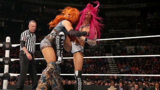 Sasha Banks y Becky Lynch Foto:español.WWE