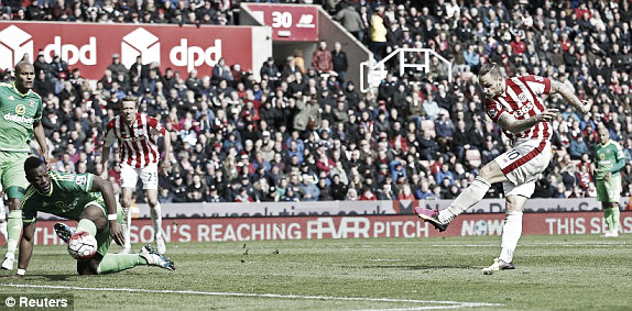 Above: Marko Arnautovic fires home in Sunderland AFC's 1-0 defeat to Stoke City 