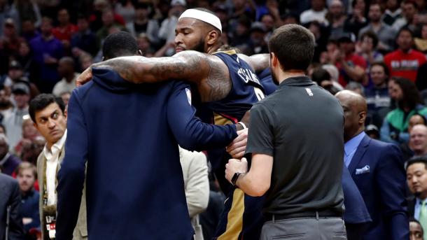 La lesión de Cousins dejó a LeBron sin uno de sus titulares. | Fotografía: Gerald Herbert / Associated Press