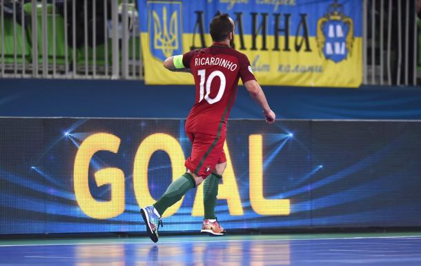 Ricardinho celebra un gol | Foto: UEFA