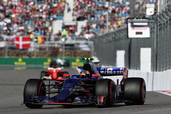 Carlos Sainz, durante el Gran Premio de Rusia. Fuente: @ToroRossoSpy