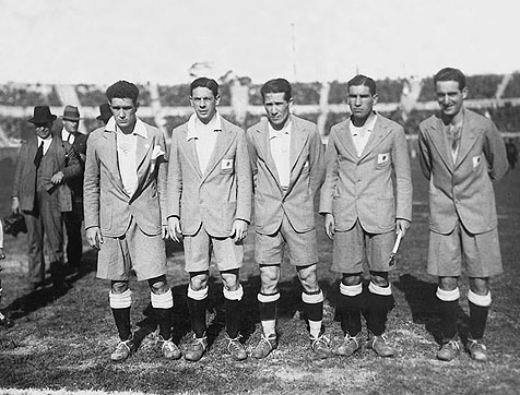 Peucelle, Scopelli, Stábile, Ferreira y Evaristo, delantera de Argentina en el Mundial de 1930 (Foto: chismesmundo.com)