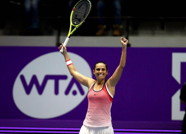 Vinci celebrates her 10th and most important WTA title so far (Photo: St.Petersburg Ladies Trophy)