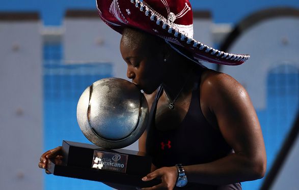 Sloane Stephens with the Acapulco trophy,her third WTA title. Photo:Getty Images/Miguel Tovar/STF