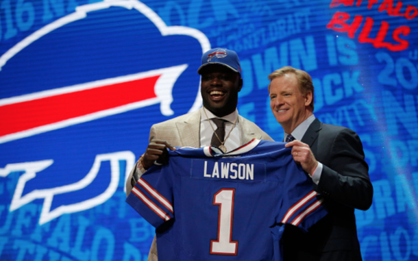Shaq Lawson of Clemson holds up a jersey with NFL Commissioner Roger Goodell after being picked #19 overall by the Buffalo Bills during the first round of the 2016 NFL Draft at the Auditorium Theatre of Roosevelt University on April 28, 2016 in Chicago, Illinois. (Photo by Jon Durr/Getty Images)