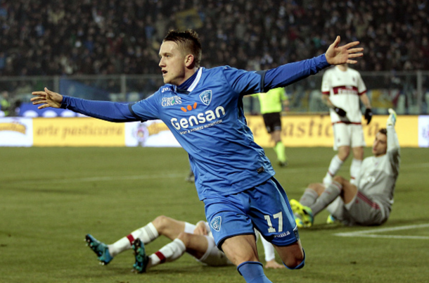 Zielinski celebrates scoring against AC Milan earlier this season. (Getty Images)