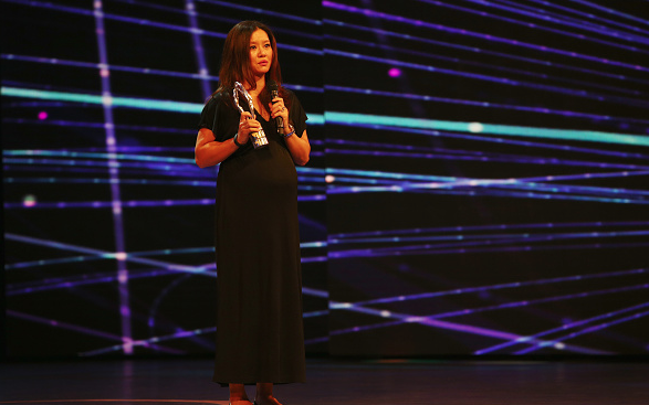 Li Na winning the Laureus Award of Exceptional Achievement in 2015. She was pregnant in her first child. Photo:Getty/Ian Walton