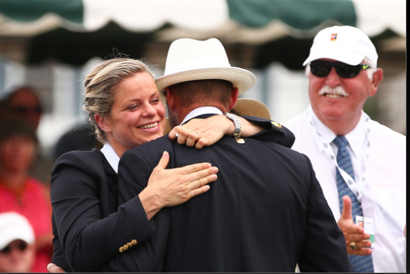 Kim Clijsters congratulates Andy Roddick on his induction