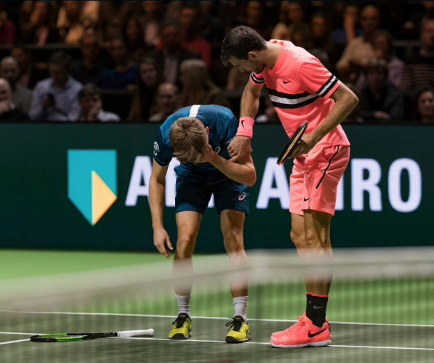 Grigor Dimitrov ran over to make sure Goffin was okay (ABN AMRO WTT Twitter)