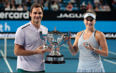 Roger Federer and Belinda Bencic with their Hopman Cup title (David Woodley/Action Plus/Getty Images)