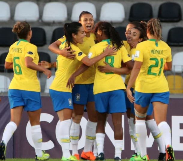 Orlando Pride Marta and Monica #21 celebrate a goal with their Brazilian teammates. (Photo via Cop América Femenina Chile 2018 twitter)