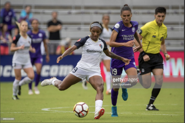 Crystal Dunn shows off her refined skills. Image: Getty Images/IconSportswire 