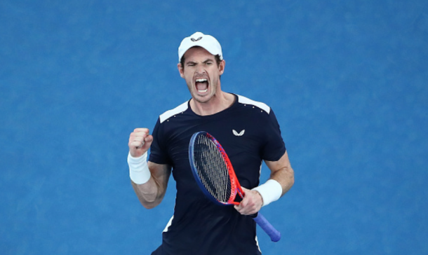 Andy Murray roars after taking set four over Bautista Agut (Scott Barbour/Getty Images)