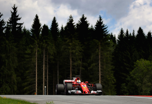 Sebastian Vettel, durante los entrenamientos libres de Austria | Fuente: Zimbio