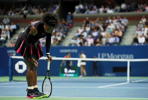 Serena Williams takes a moment in-between points during her semifinal match against Karolina Pliskova at the 2016 U.S. Open. | Photo: Michael Reaves/Getty Images North America